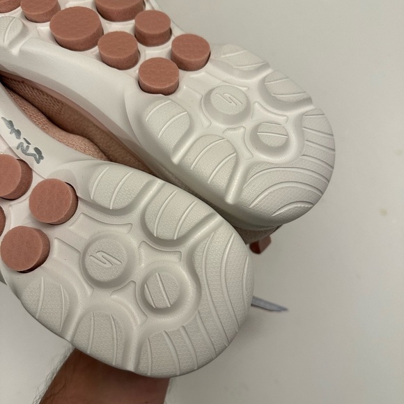 Skechers Women's Gowalk 6 Slip-On Pink 124502-LTPK Size 11 - Picture 9 of 13